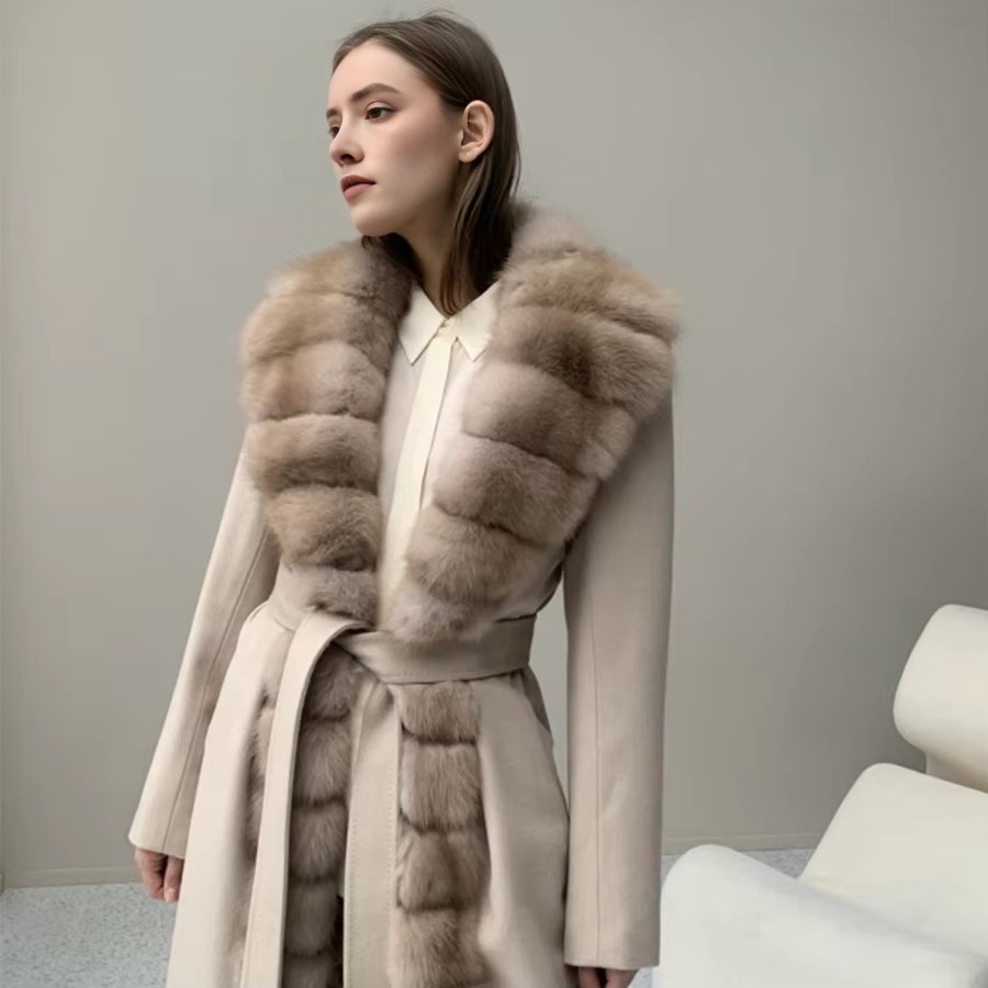Zimowy płaszcz z kaszmiru i we – Wool Blend Coat recenzja i cena