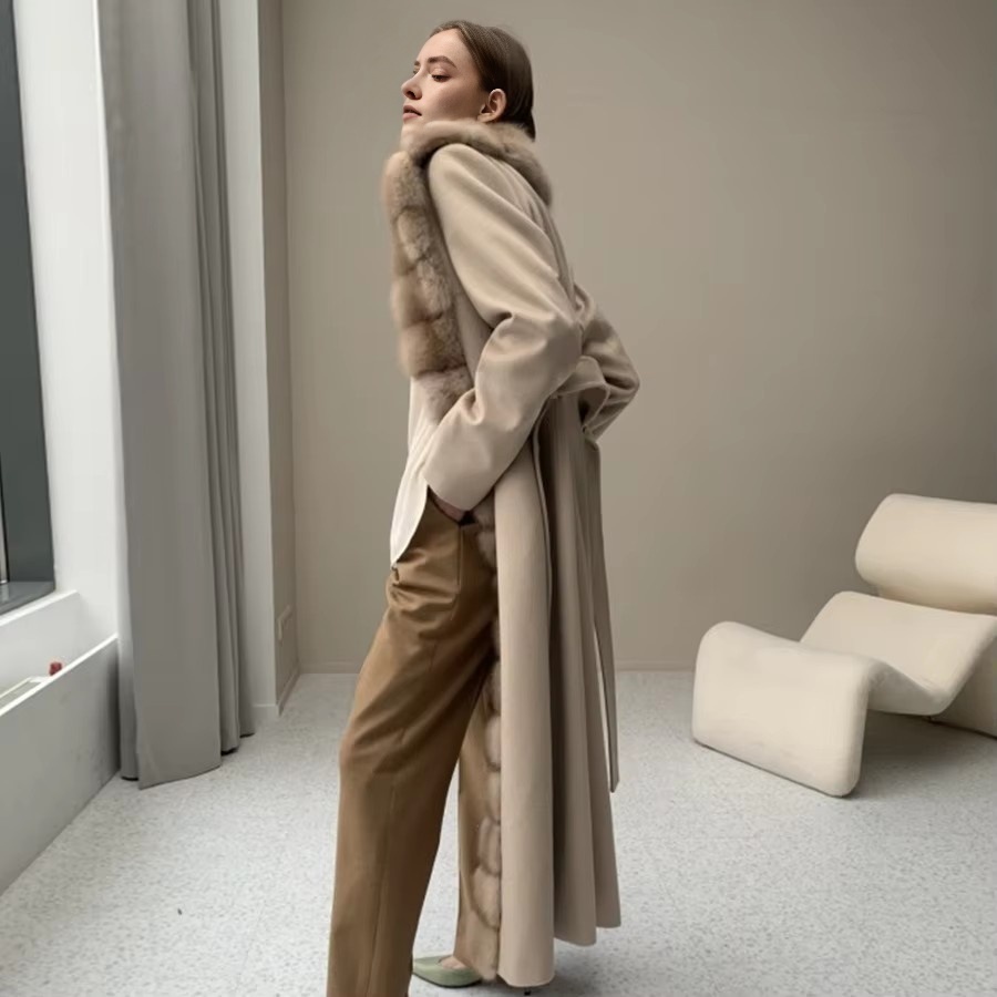 Zimowy płaszcz z kaszmiru i we – Wool Blend Coat recenzja i cena